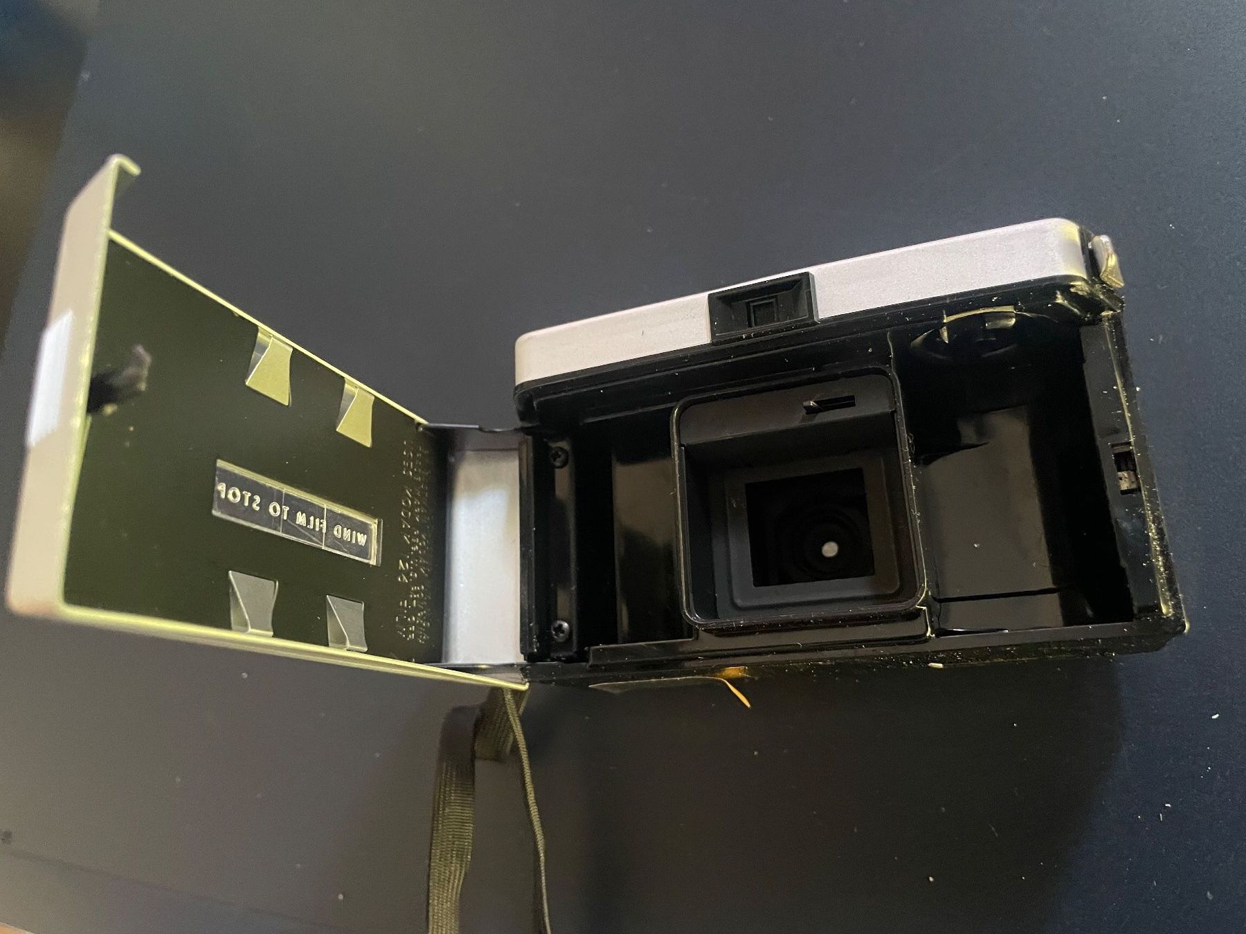 Kodak Fotocamera: Kodak Instamatic 100 Outfit Originalverpackt – Usato da Volketswil venduto da rubin74 6
