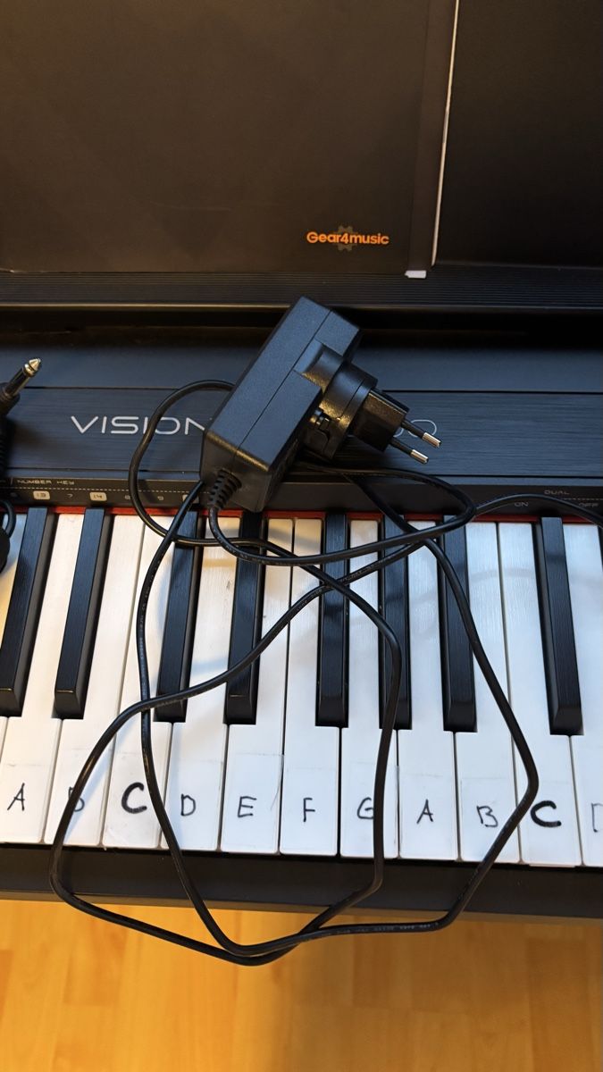 Instruments de musique: Piano – D'occasion à Aarberg par sof_zb5s 5
