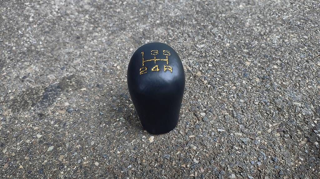 Tutti pezzi di ricambio auto: Mitsubishi Eclipse 2G 95-99 Schaltknauf gold – Usato da Dachsen venduto da PhantomDMOD 1