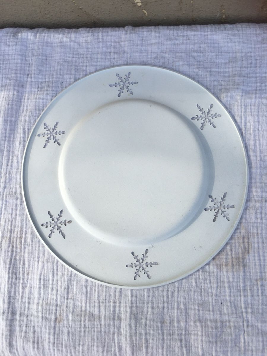 Alle Dekorationen: Teller mit Schneeflockenmuster durchmesser 33 cm  – Gebraucht aus Bärschwil von Ranron1970 1