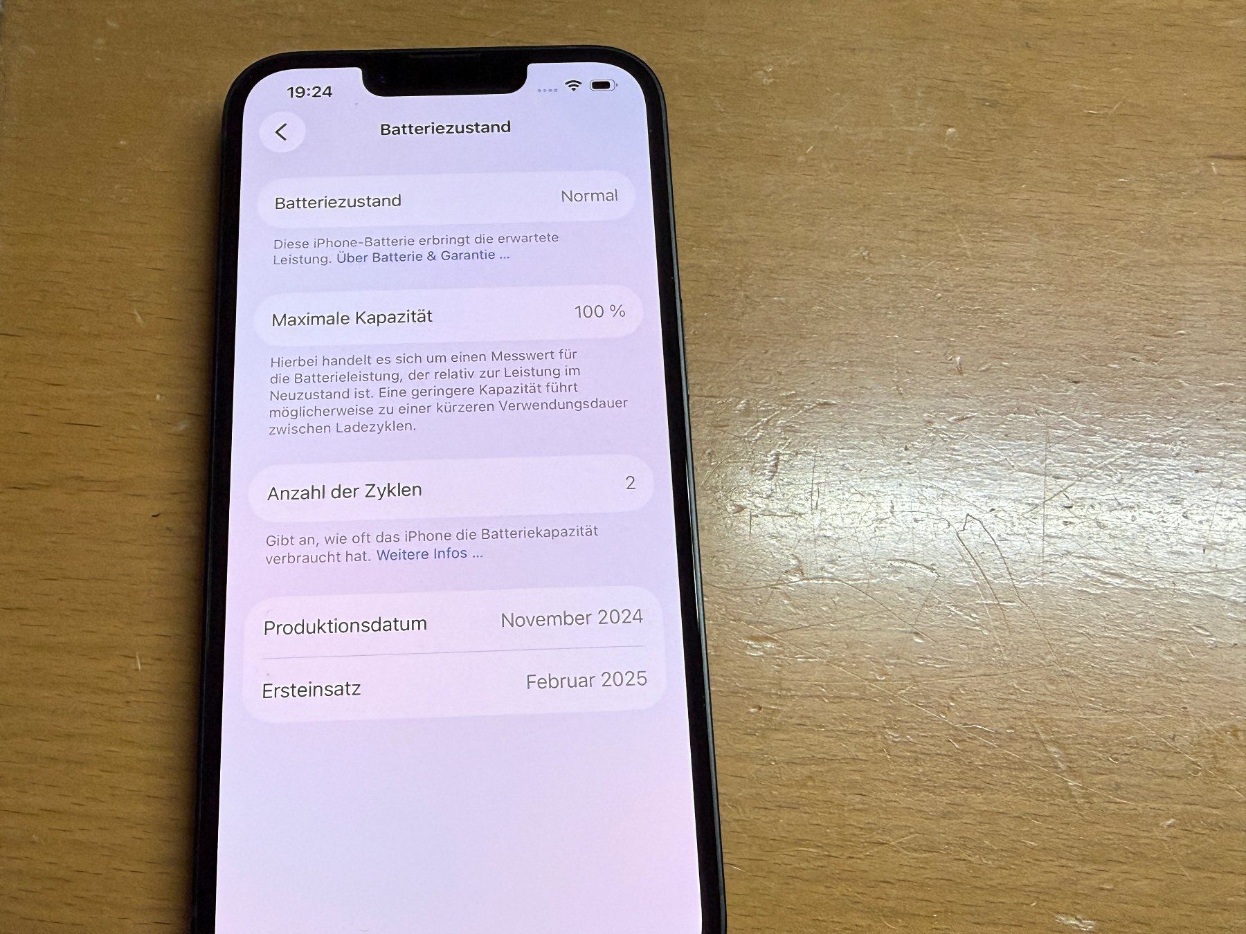Apple Handys / Smartphones: Iphone 16E 128Gb – Gebraucht aus Au SG von bah_6f5w 4