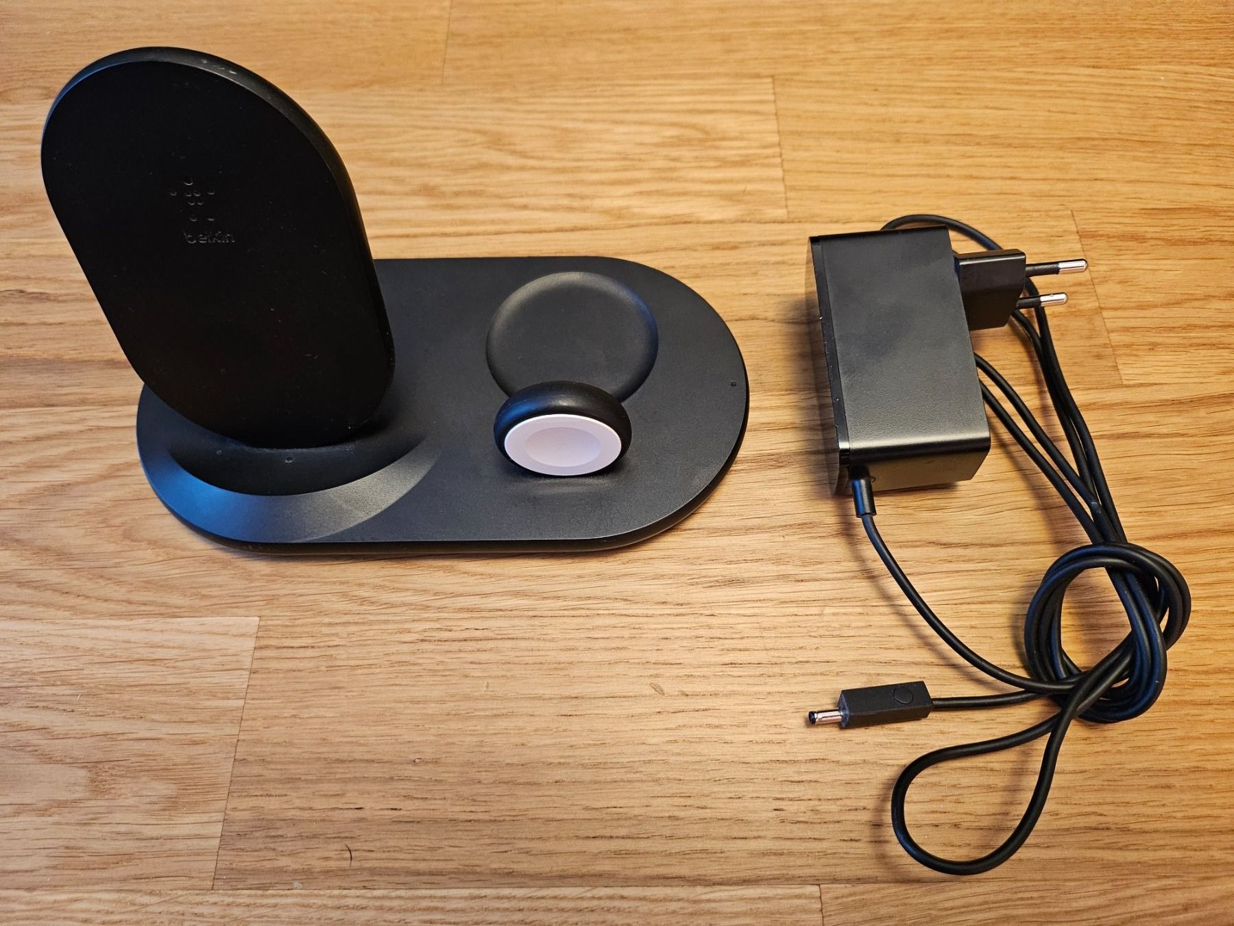 Belkin Accessori per Smartwatch: Belkin Boost Charge 3-in-1 – Usato da Basel venduto da pet_wpf7