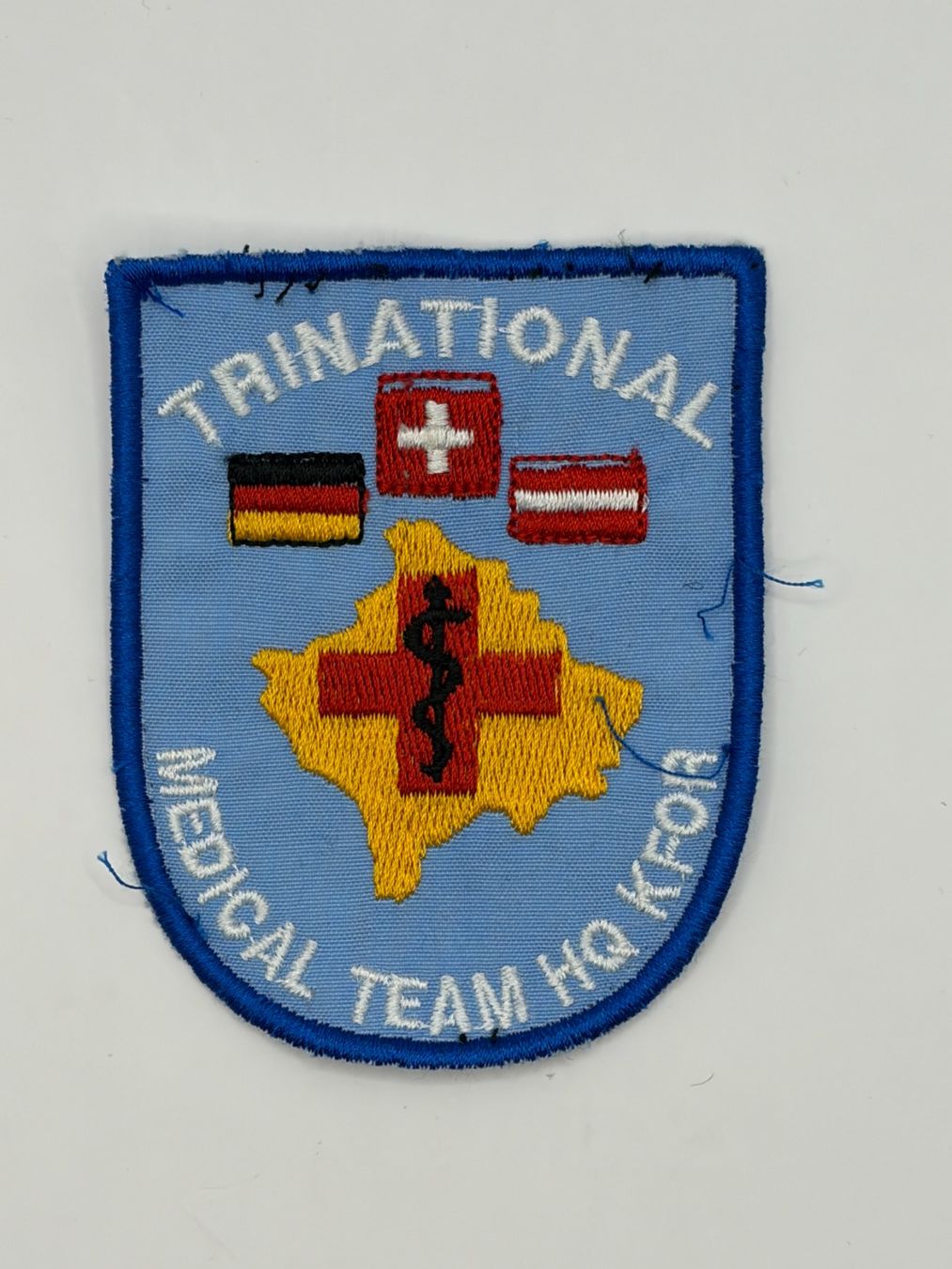 Schweizer Armee Placchette & Badge: KFOR Trinational Medical Team – Usato da Schaan venduto da Auring61