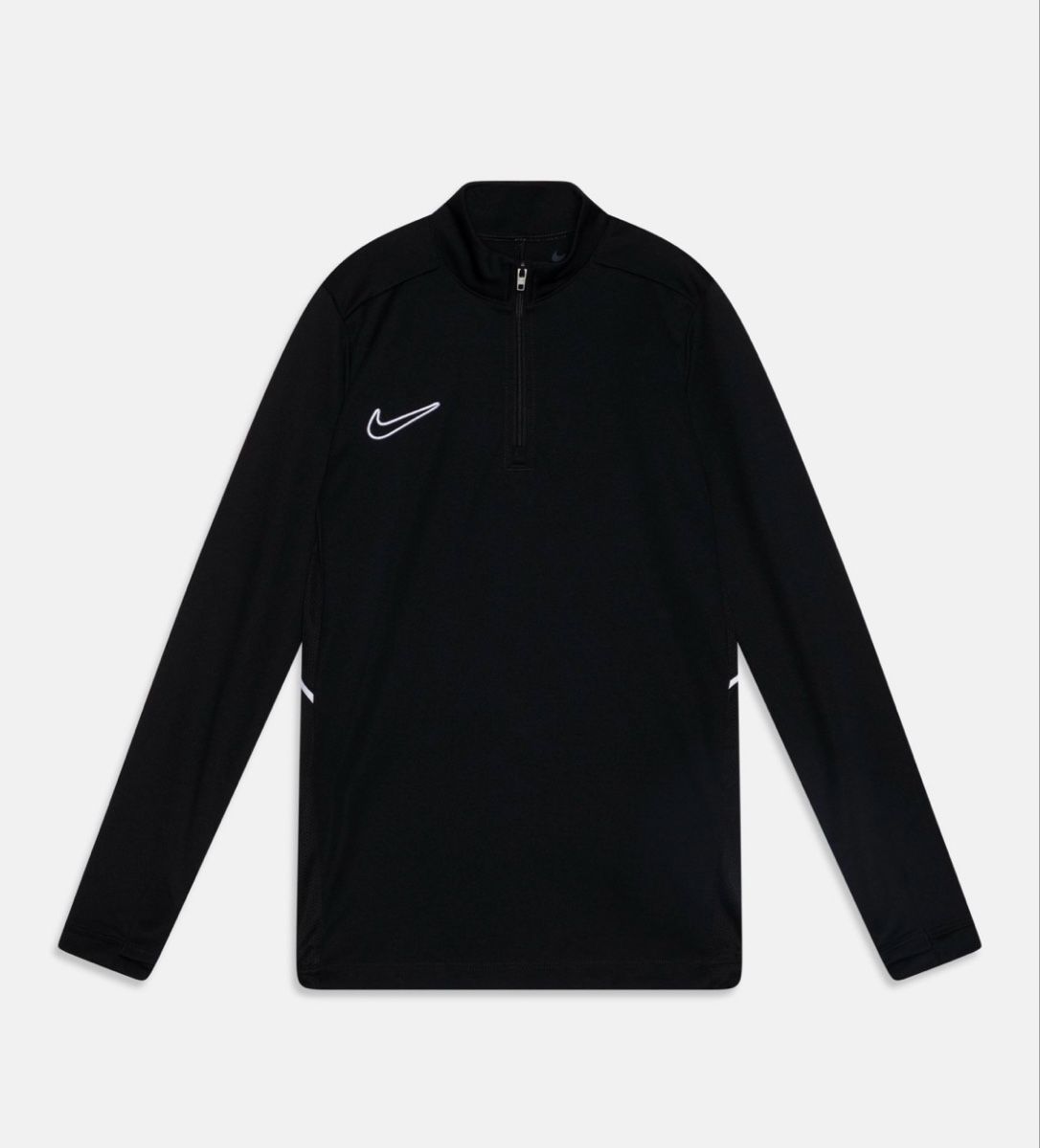 Nike Vestes: Nike jäckli/Thermo – Neuf (Voir description) à Langenthal par N4900