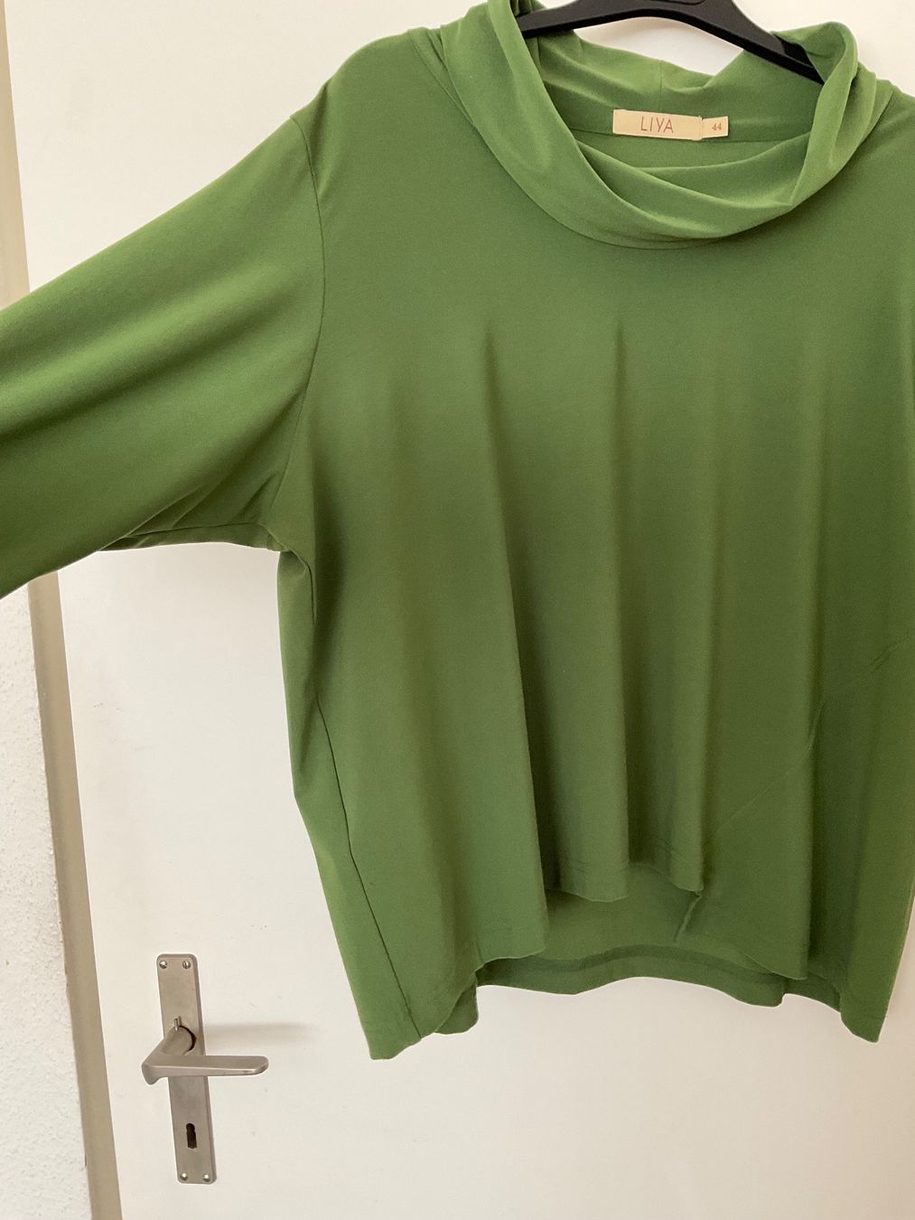 Maglioni & Felpe: LIYA Pullover Shirt Gr 44 grün – Usato da Urdorf venduto da alda02 1