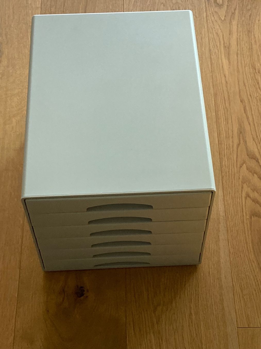 Contenitori & Simili: SCHUBLADENBOX der Marke LEITZ in GRAU – Usato da Läufelfingen venduto da Lennyluna