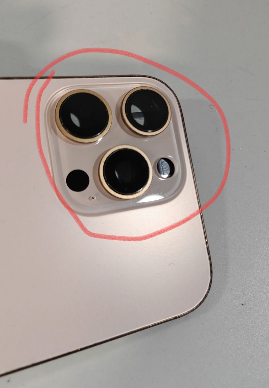 Apple Portables: iPhone 16 Pro Max – Défectueux à Ehrendingen par Rocky985 2