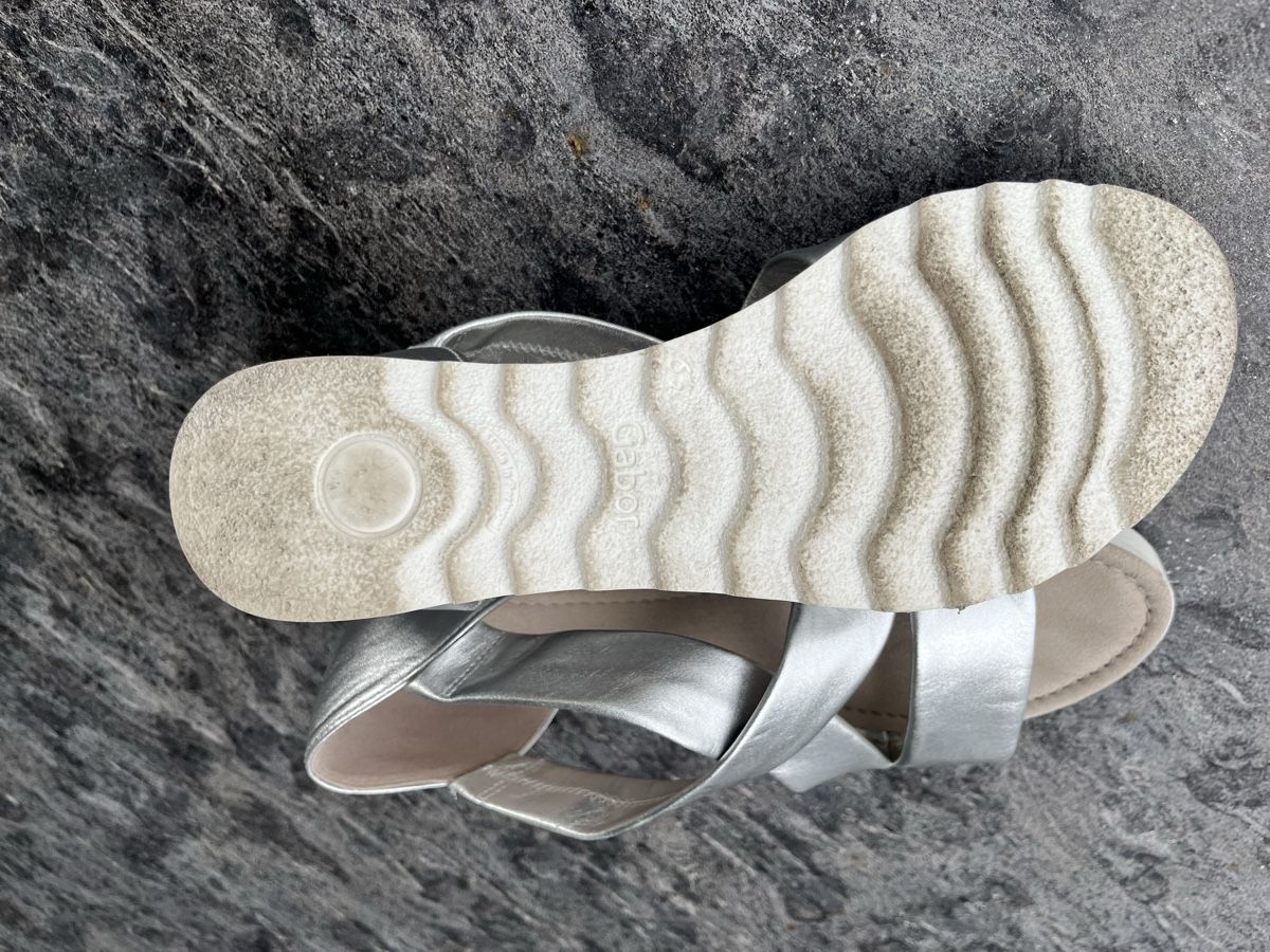 Gabor Scarpe da donna: Sandalen Gabor Silber Grösse 6.5 – Nuovo (secondo la descrizione) da Eglisau venduto da regulmei 4