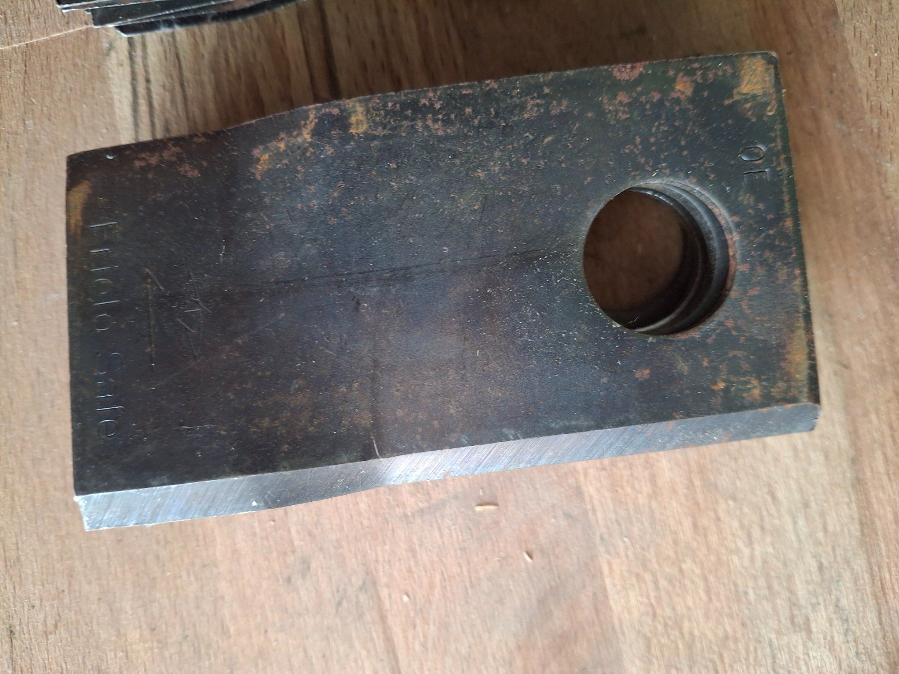Tutti gli attrezzi: Couteau  de faucheuse rotative  / mähwerkmesser – Usato da Cormoret venduto da Dorado1990