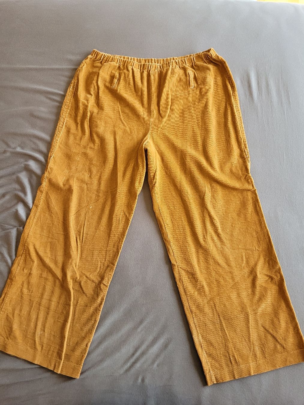 Pantaloni: Selbstgeschneiderte Hose – Usato da Aarburg venduto da Misohn