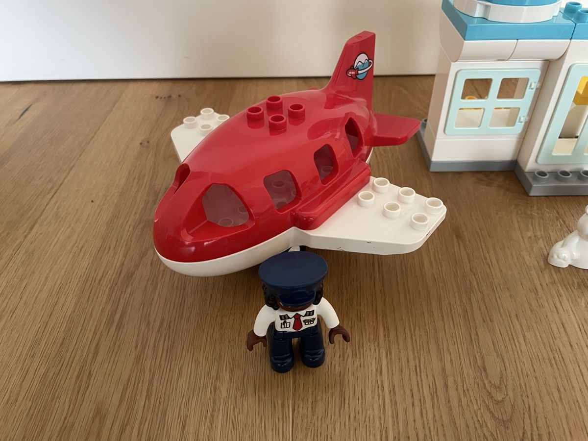 Lego Giocattoli: Lego Duplo 10961Flughafen mit Flugzeug – Usato da Hindelbank venduto da smb19 3