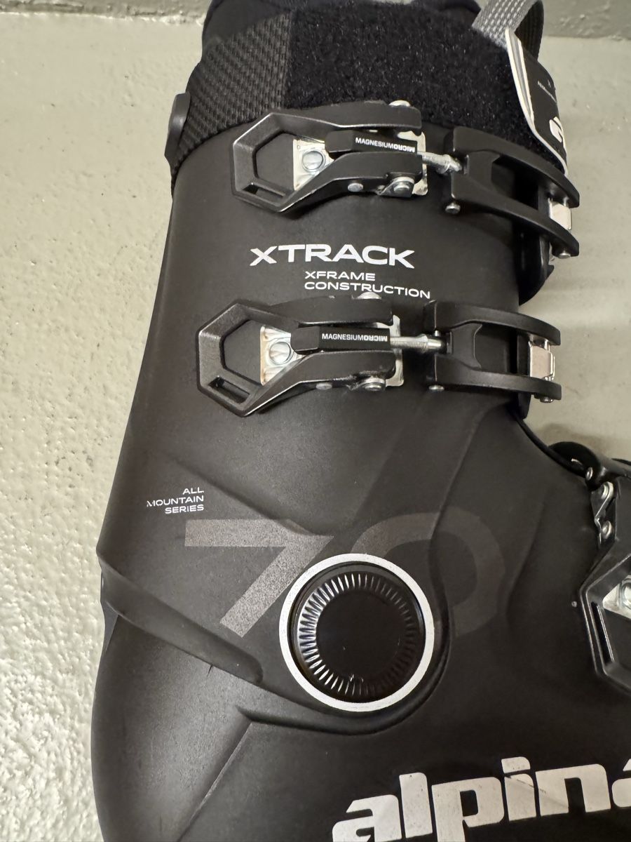 Skis: ALPINA XTRACK 70 SKISCHUHE – D'occasion à Zürich par MaSte 5