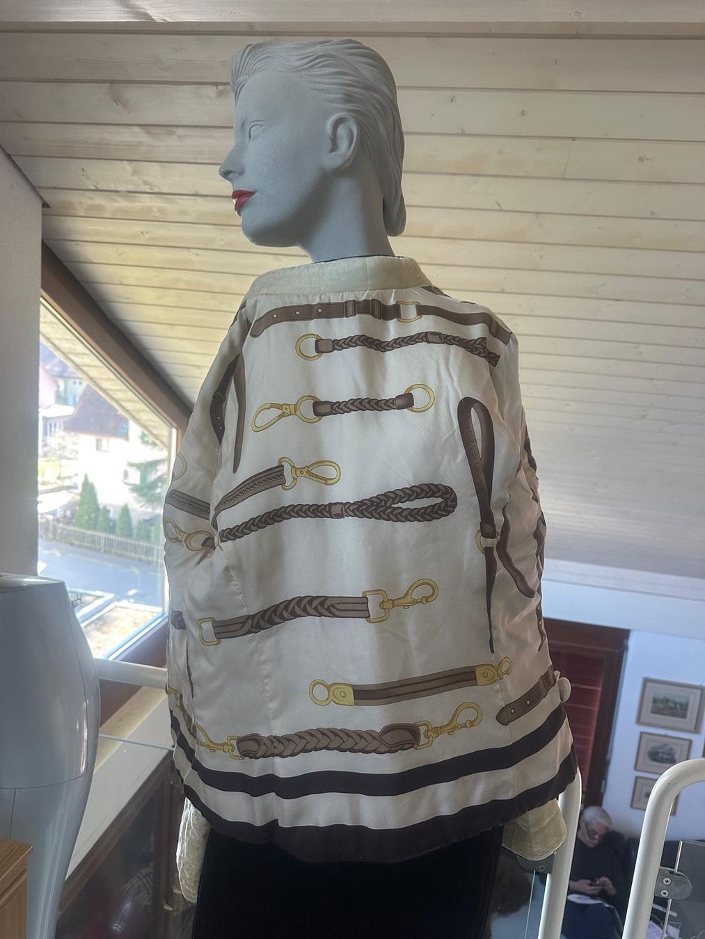 Giacche: Schöne Seidenjacke – Usato da Neuhausen venduto da Lechasseur 5