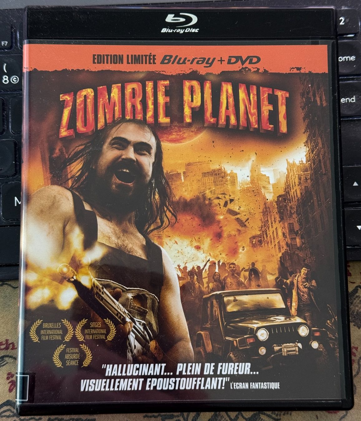 Tutti i DVDs: Zombie Planet (2012) - Blu-ray Édition Limitée – Usato da Semsales venduto da __Florian__ 1
