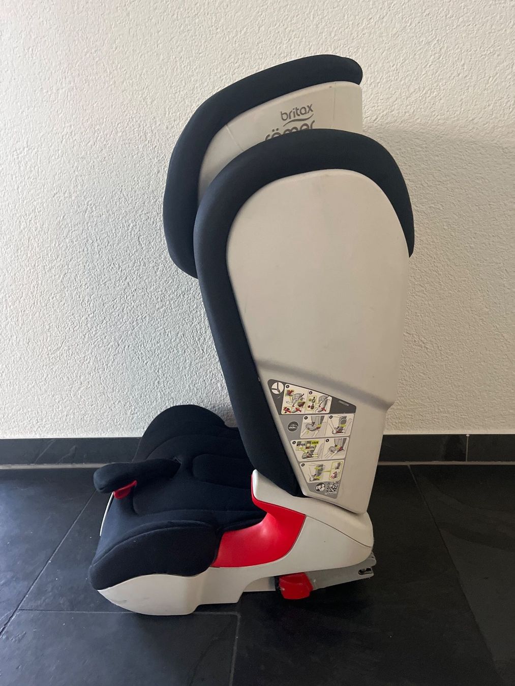 Britax Römer Seggiolini per auto: Römer Kidfix II XP - BR cosmos black – Usato da Bergdietikon venduto da sanhol 3