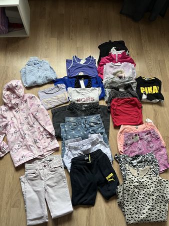 22 Stk.: Große Mädchen Kleiderpaket, Grösse 122/128