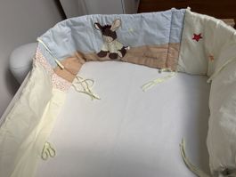 Babybett-Umrandung