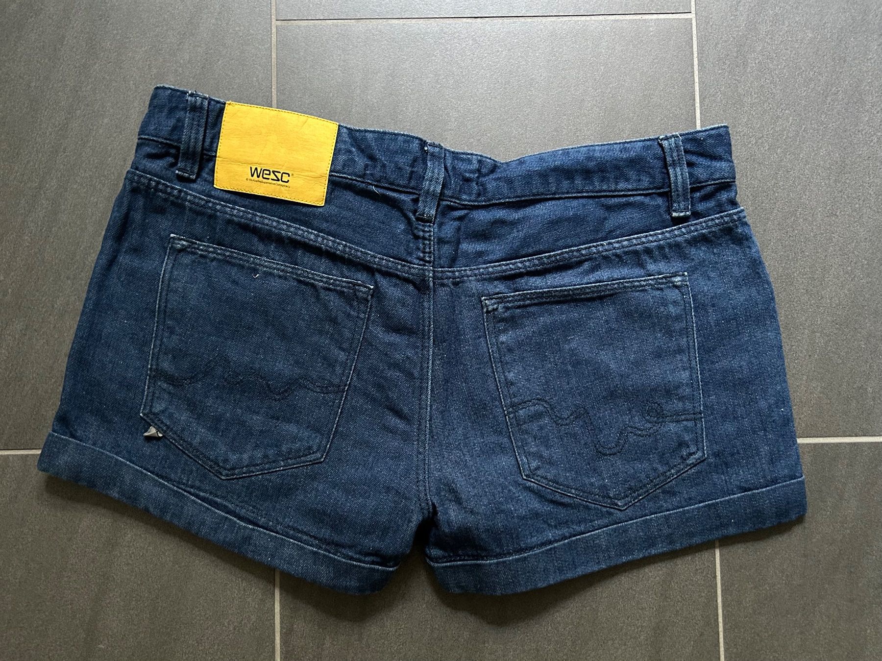 Pantaloni: Wesc Short, wie neu – Usato da Tamins venduto da Vamosrafa 1