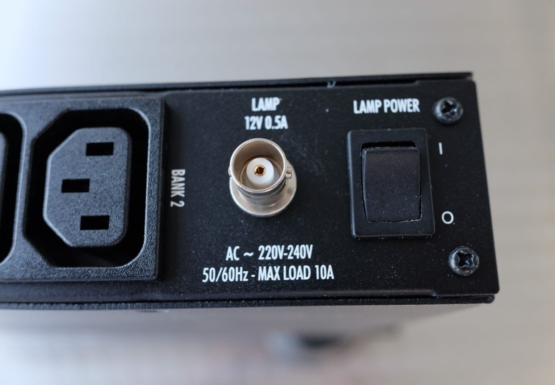 Alimentazione elettrica: Furman PL-8C E Racknetzverteiler und Netzfilter – Usato da Basel venduto da PondstreetStudios 3