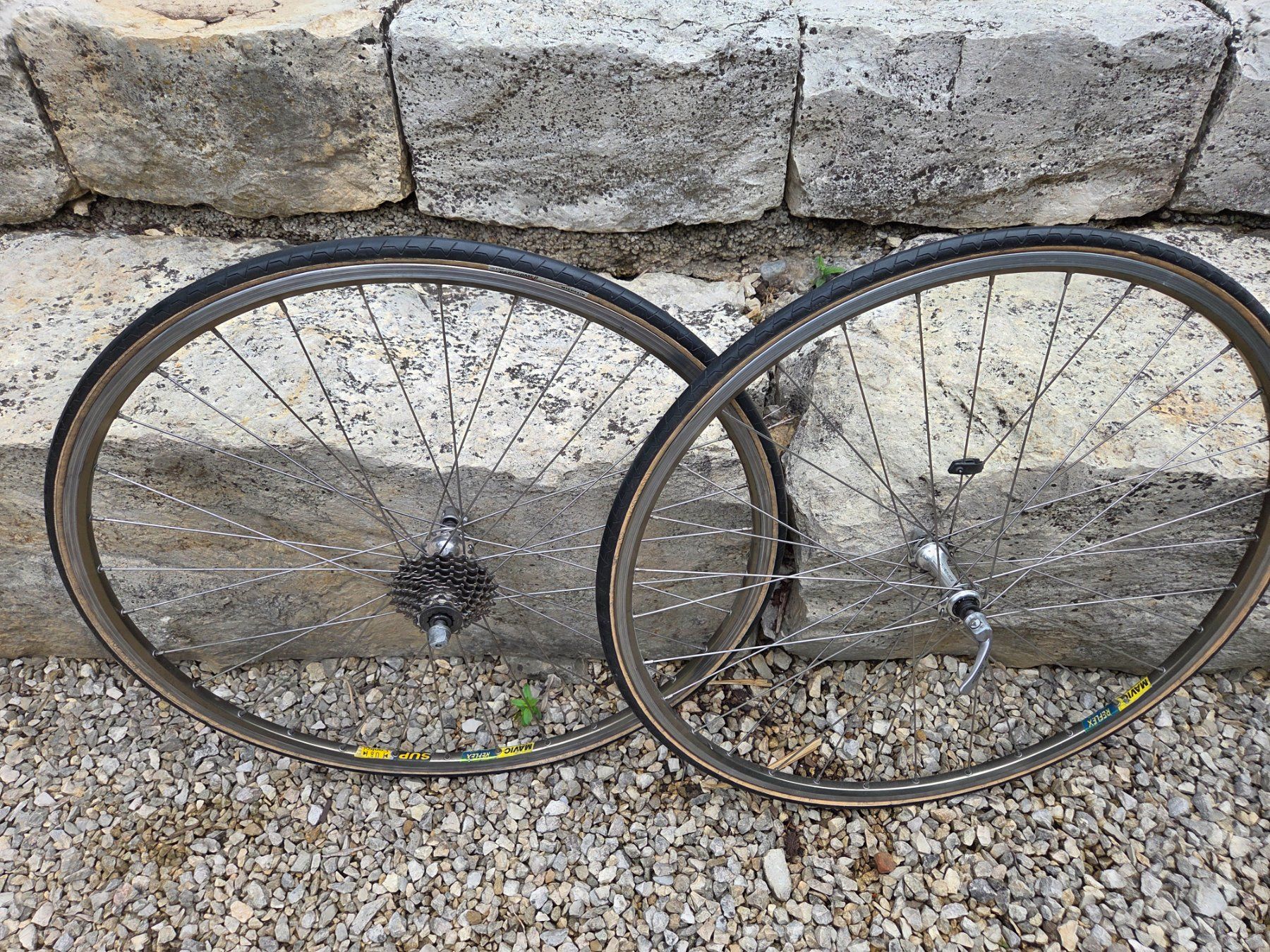 Shimano Cerchioni: Mavic / Dura Ace Felgen – Usato da Ennetbaden venduto da Bellina