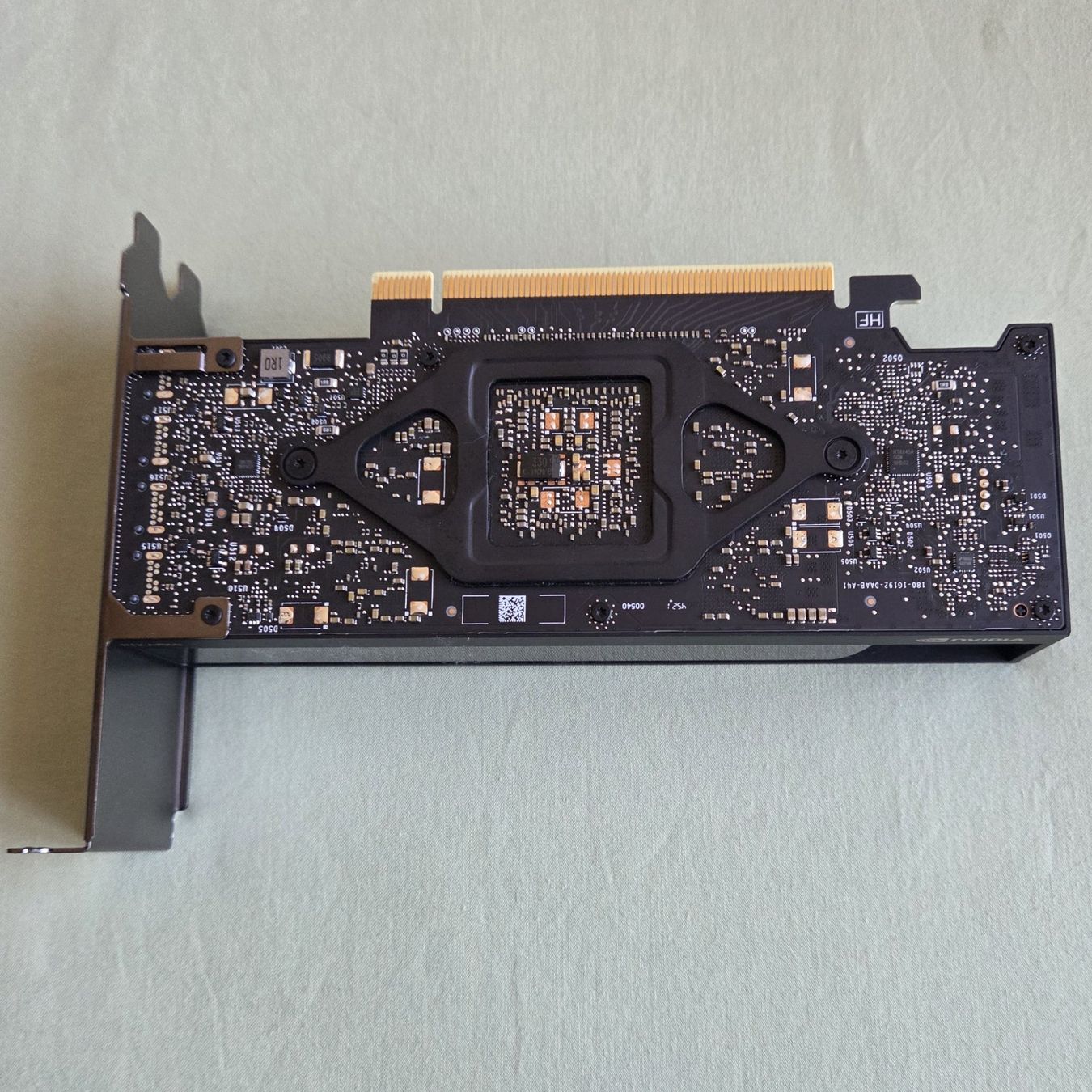 Nvidia Schede grafiche: PNY Quadro RTX A2000 12GB Low Profile – Usato da Kleindöttingen venduto da keepITeasy 2