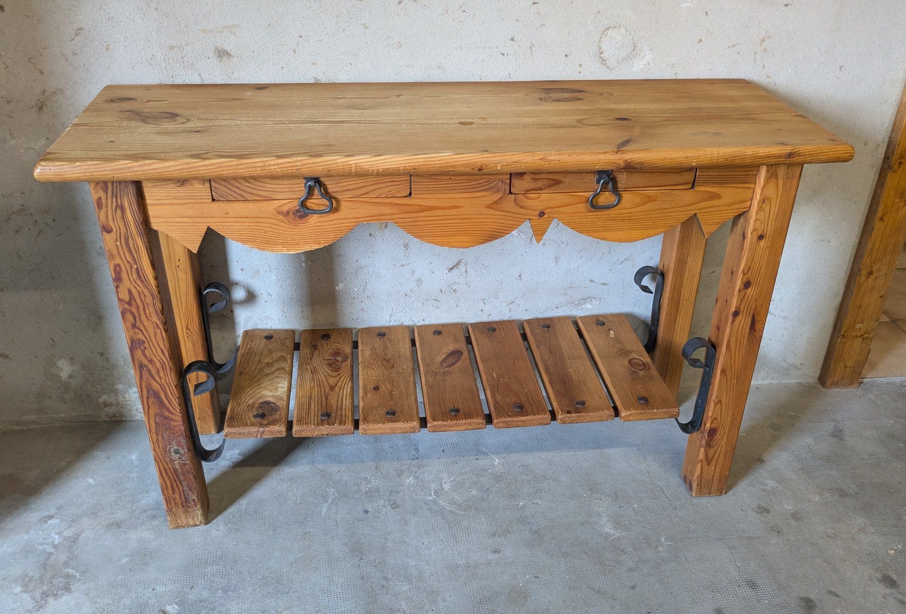 Kommoden: Console en bois massif Arolle – Gebraucht aus Orsieres von IndianaJones50a