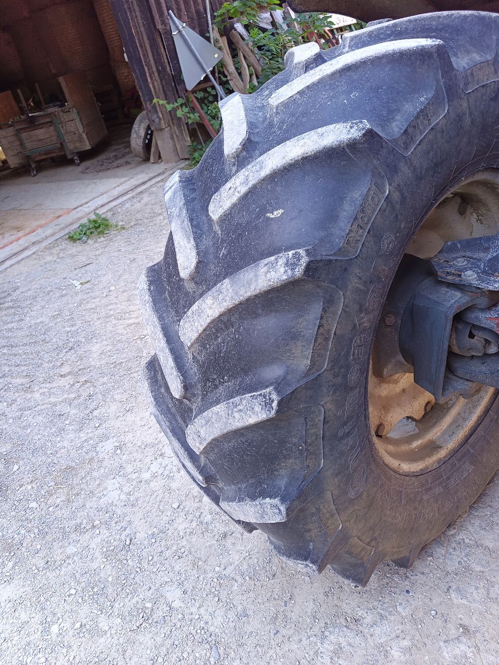 Pneumatici & Ruote complete: Pneu 480-70R28 – Usato da Oberhof venduto da Adfrick