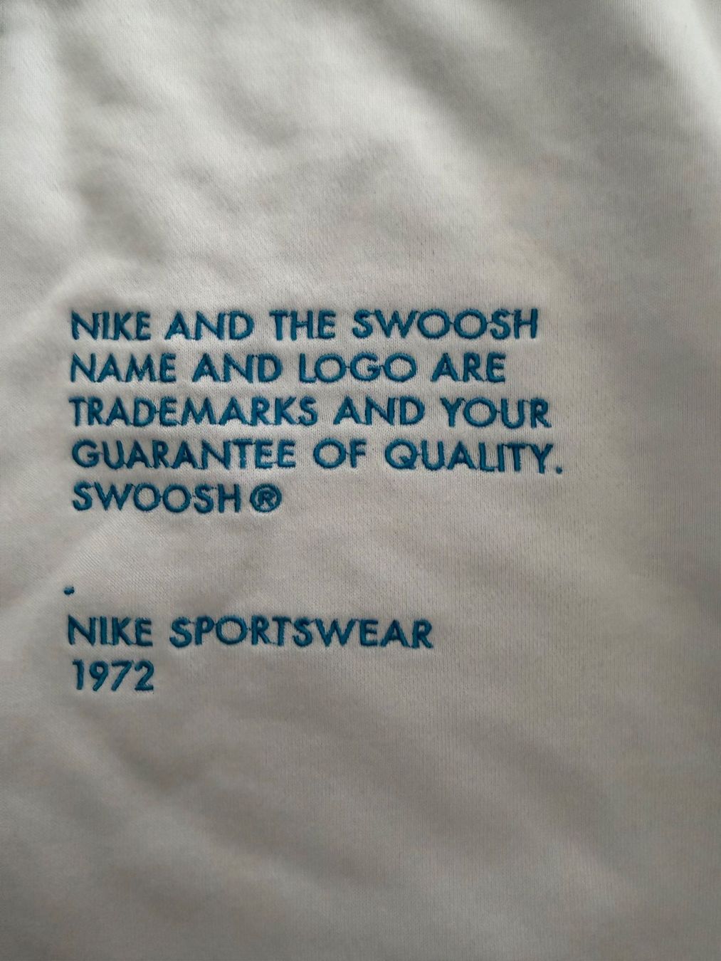 Nike Pullover & Sweatshirts: Nike Swoosh Sweatshirt – Gebraucht aus Grabs von Alvin13 1