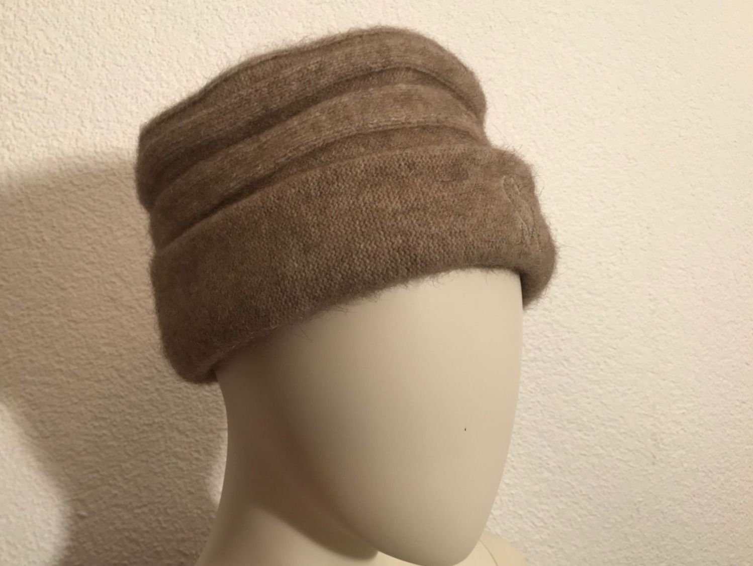 Copricapi, berretti & cappellini: Possum Strickhut beige – Nuovo e nell'imballaggio originale da Zollikofen venduto da marys-choice