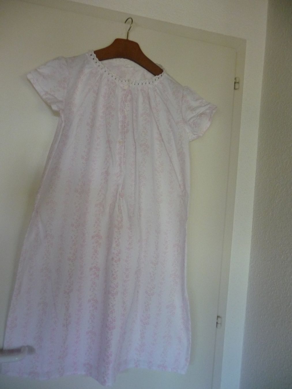 Negligees & Pyjamas: leichtes Nachthemd Grösse ca. S – Neu (gemäss Beschreibung) aus Kirchberg BE von lavendel02