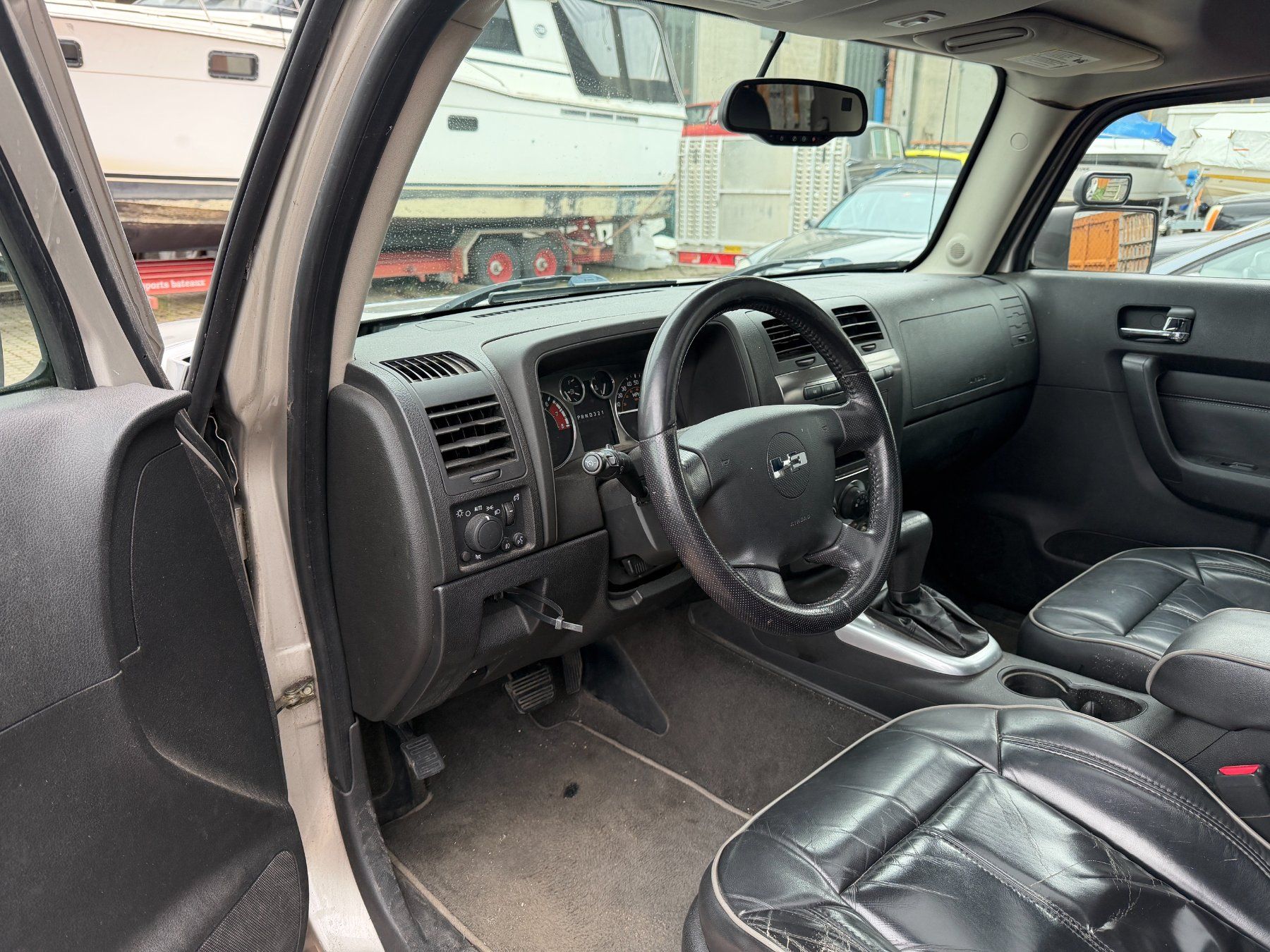Hummer Automobili: HUMMER H3 – Usato da Avenches venduto da BOOTTRANSPORTE 3