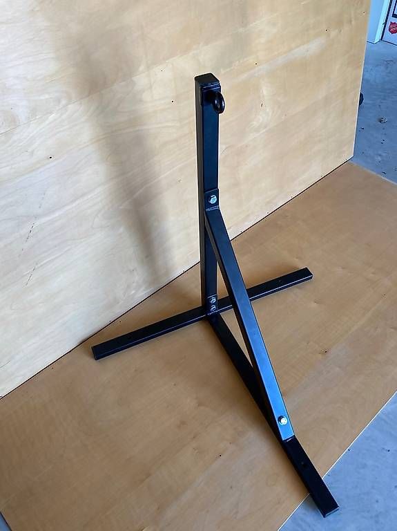 Supporti a parete: Boxsack Wandhalterung – Usato da St. Gallen venduto da sve_hl7n