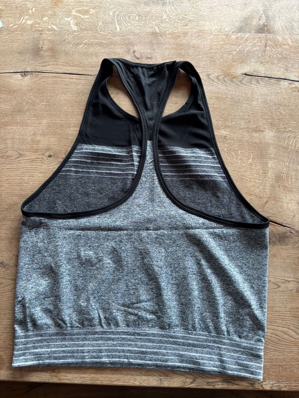 Nike Top: Top Nike taille M – Usato da Matran venduto da BeMaLe 1