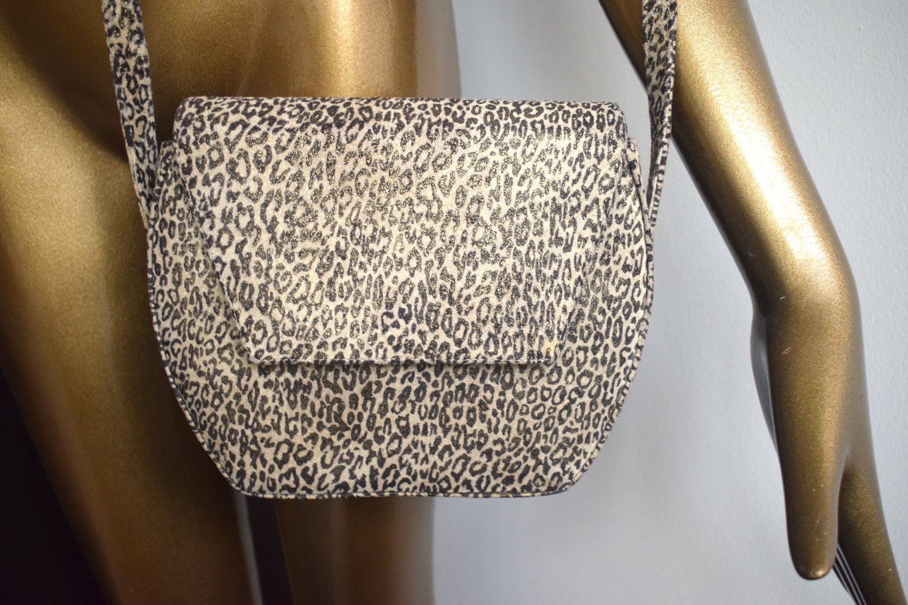 Borse da donna: Coole Umhängetasche Leopard Muster Leopardenmuster – Usato da Dulliken venduto da ichwettichhett 2