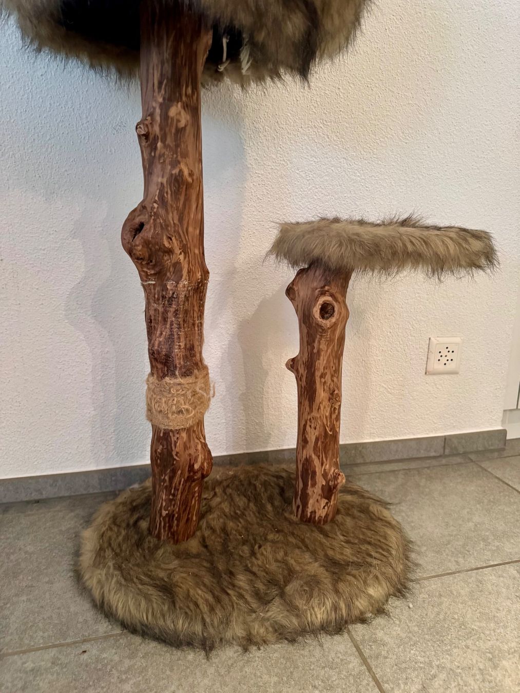 Tiragraffi: Naturnaher Katzenbaum – Usato da Küsnacht ZH venduto da Sellout8000 1