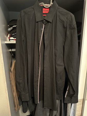 Chemise Hugo Boss noire, Slim Fit, Taille 43, Super état!