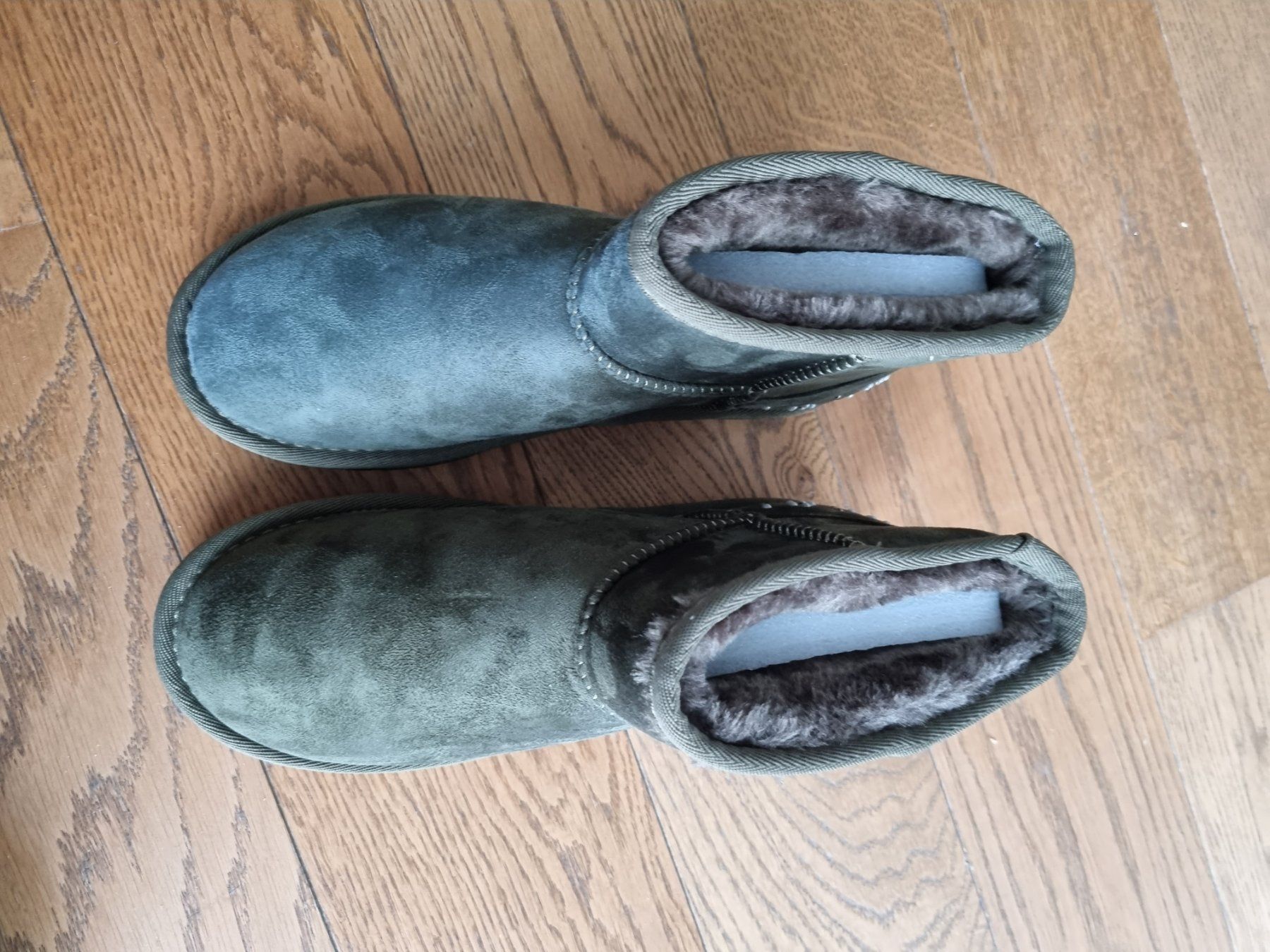 Scarpe da donna: Winterstiefel Neu Kunstfell Gr 36 – Nuovo e nell'imballaggio originale da Bassersdorf venduto da Sandy456 1