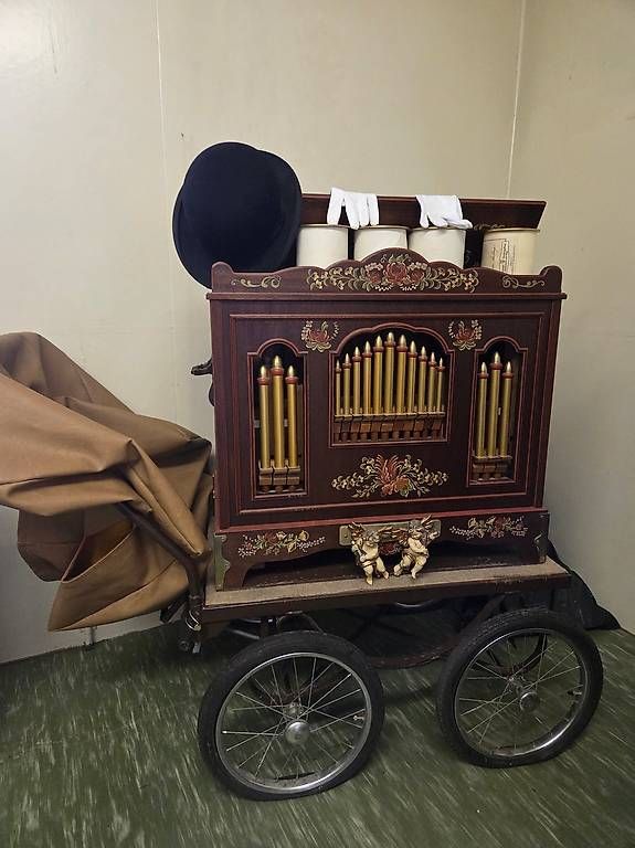 Musikinstrumente: Drehorgel – Gebraucht aus Schafhausen i. E. von Adrian075