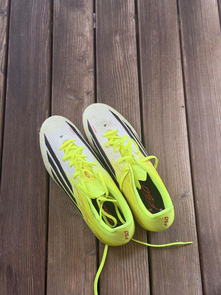 Adidas Scarpe per ragazzi: Fussballschuhe – Nuovo (secondo la descrizione) da Rothenburg venduto da nur_hfv2