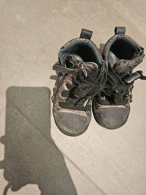 Scarpe per ragazzi: Baby Schuhe Gr 23 – Usato da Zürich venduto da ElizavetaT 4