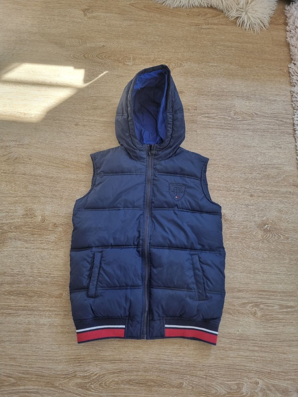 Altro abbigliamento per bambino: Gilet tommy hilfiger – Usato da Romanshorn venduto da Stedy7