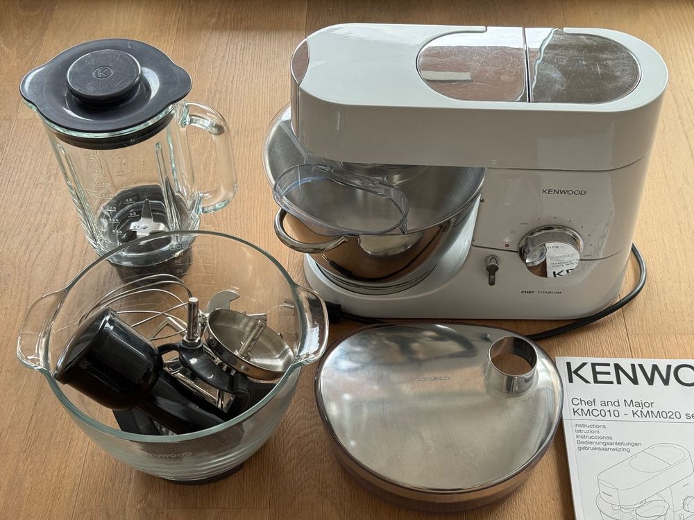 Kenwood Chef Titanium Küchenmaschine mit viel Zubehör Kaufen auf Ricardo