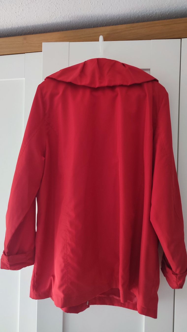 Vestes: Leichte Uebergangsjacke, rot, Gr 48 – Neuf (Voir description) à Winterthur par Priscatg 2