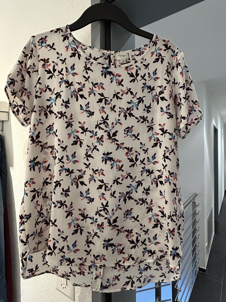 Only Camicette: Bluse von Only, Grösse M, Blumenmuster – Nuovo (secondo la descrizione) da Erlinsbach SO venduto da hallon480