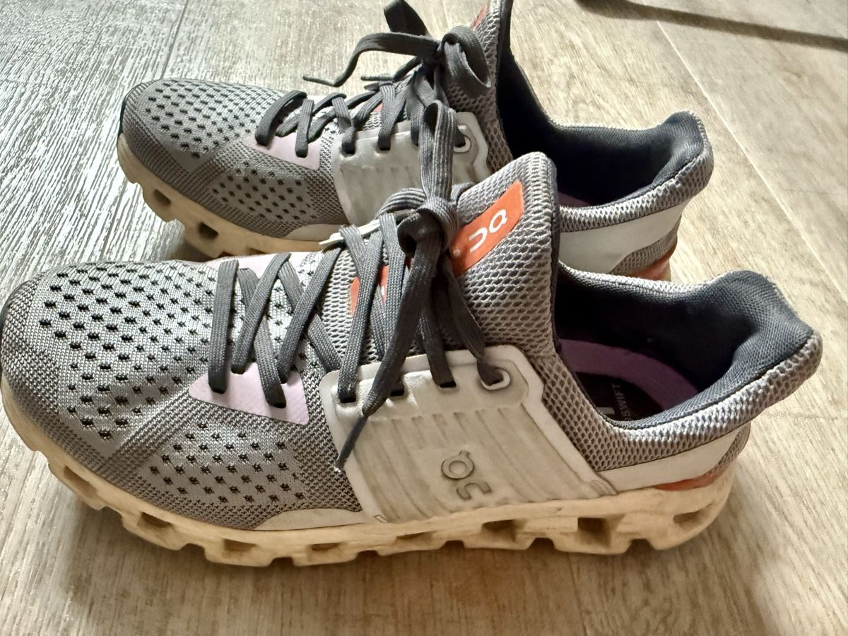 On Scarpe da donna: On Turnschuhe Gr 39 – Usato da Oberkirch venduto da Voenni74