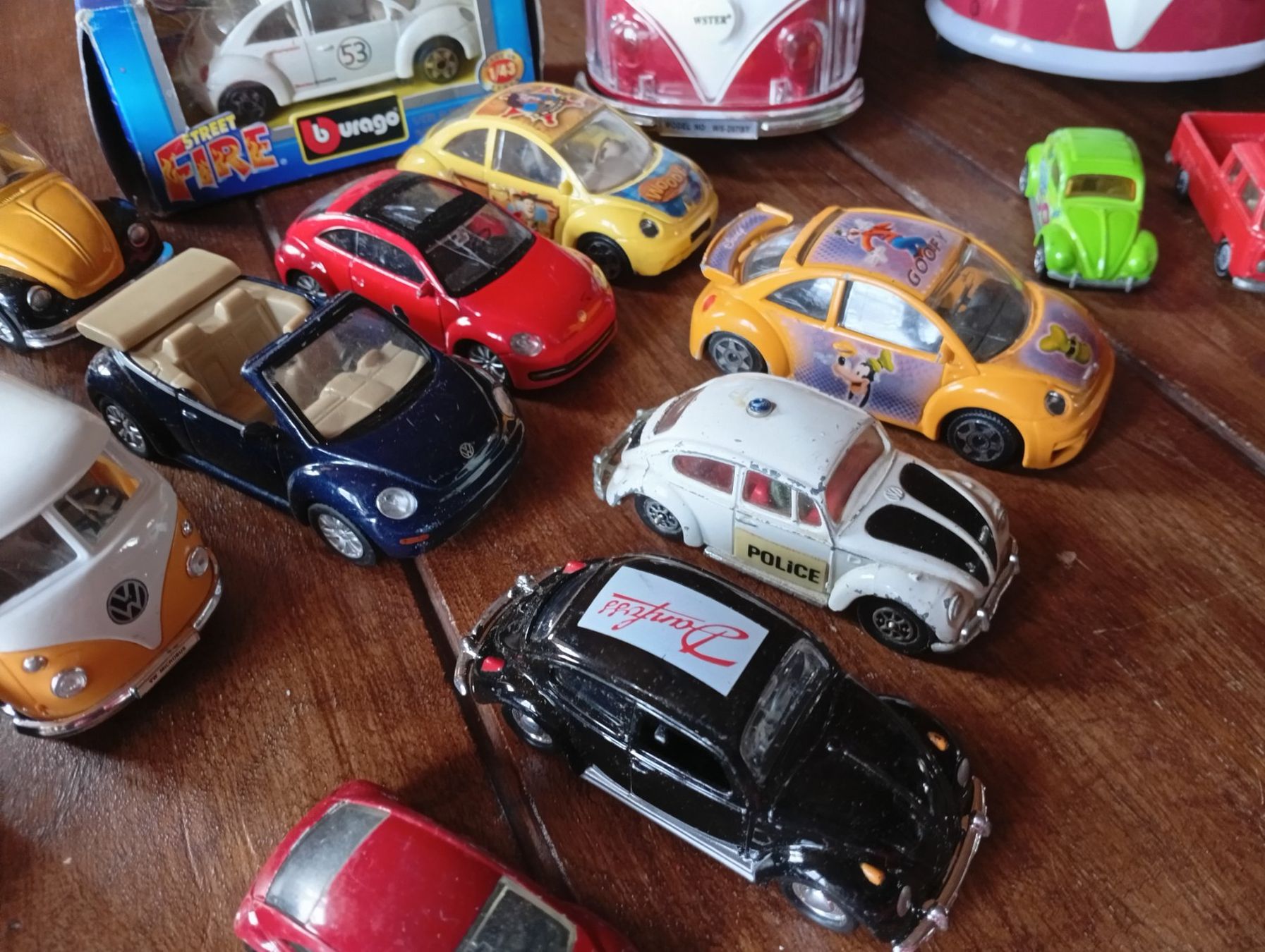 Volkswagen Modellini d'auto: Lot collection Volkswagen – Usato da Perrefitte venduto da 36B 1