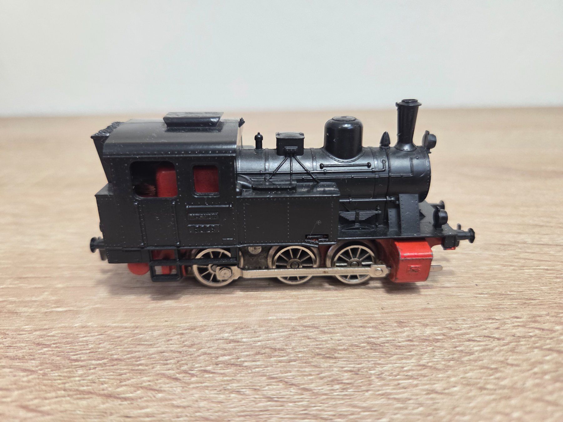 Märklin Modellini di ferrovie: Märklin 3029 Dampflok H0 – Usato da St-Aubin-Sauges venduto da Lo_Go 1