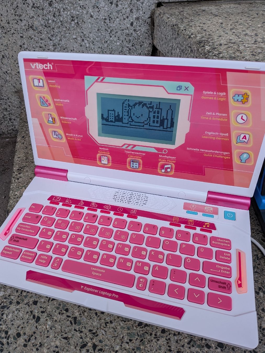 Vtech Jouets: 2 VTech Explorer Laptop Pro Kinder-Lerncomputer  – D'occasion à Kollbrunn par js1_wgz6 2
