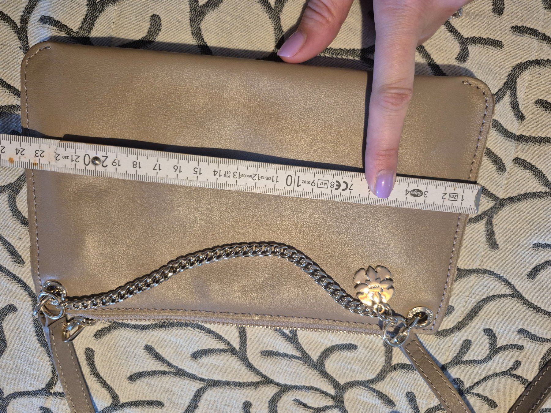 Altro in  Abbigliamento & Accessori: pochette TOUS – Nuovo (secondo la descrizione) da St-Pierre-Clages venduto da _RV 3