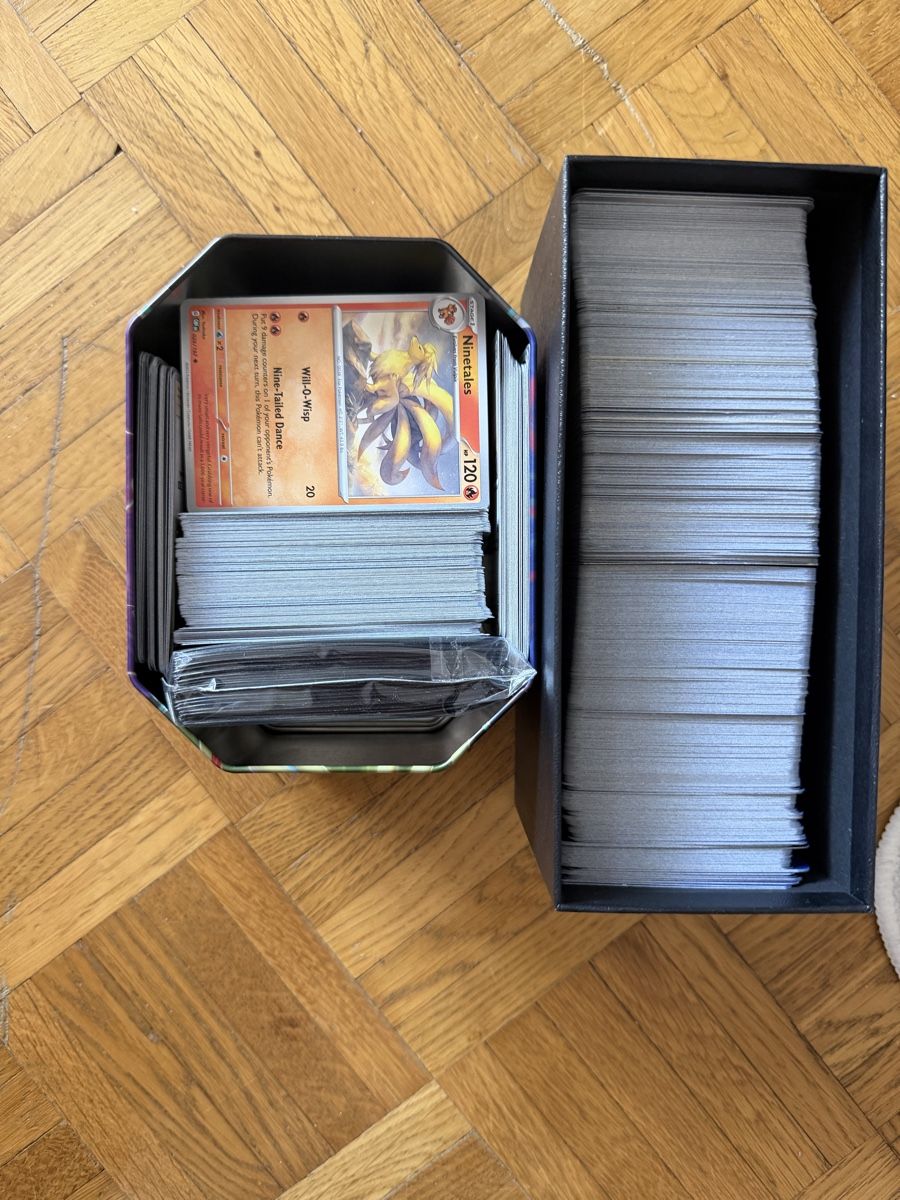 Pokémon Cartes à collectionner: Pokémon Bulk Karten 1500 eng – Neuf (Voir description) à Carabbia par _shadoweclipse.tcg_